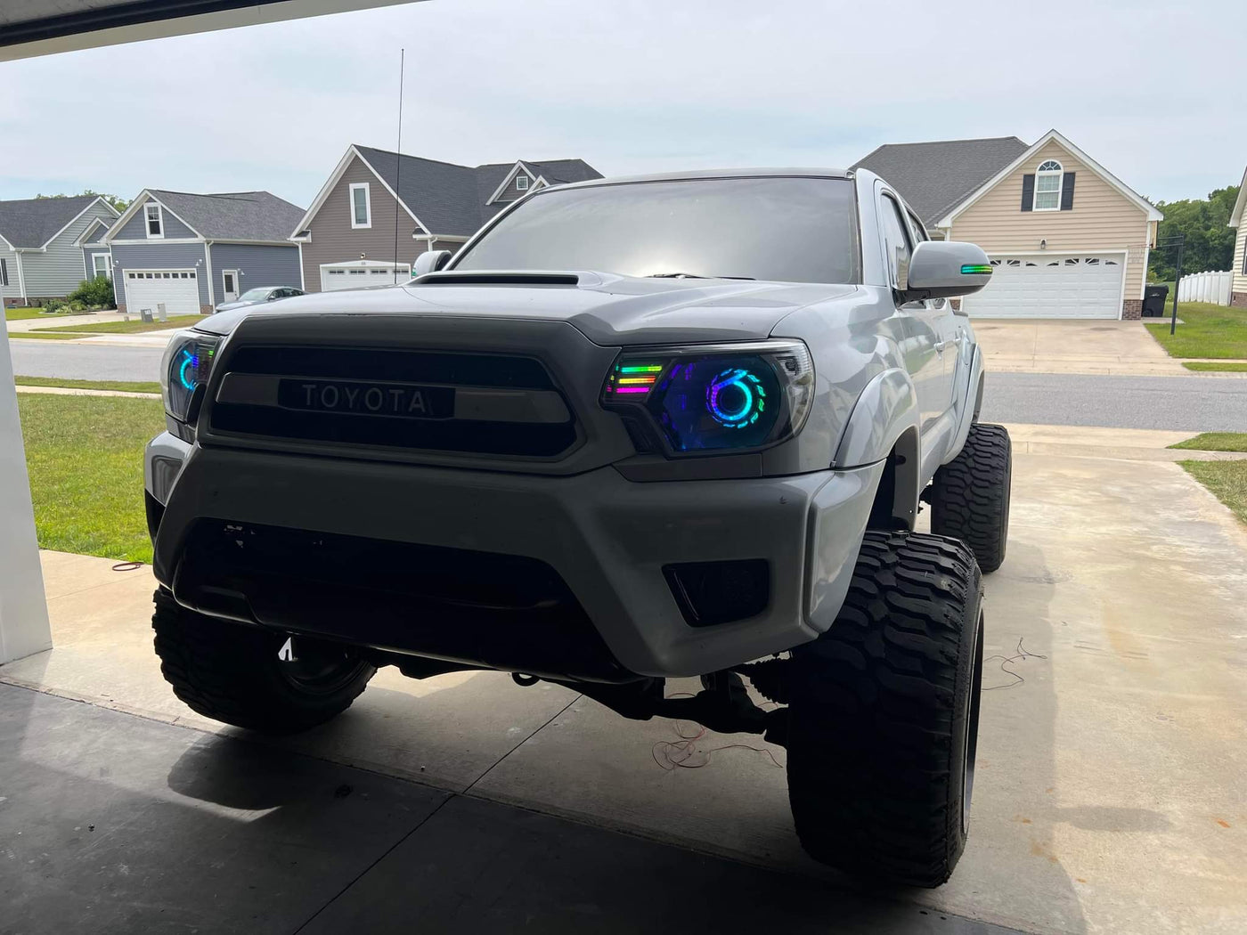 Angry Eye RGB halos - Includes controller with DRL and Turn Signal Inputs - Next Level Neo